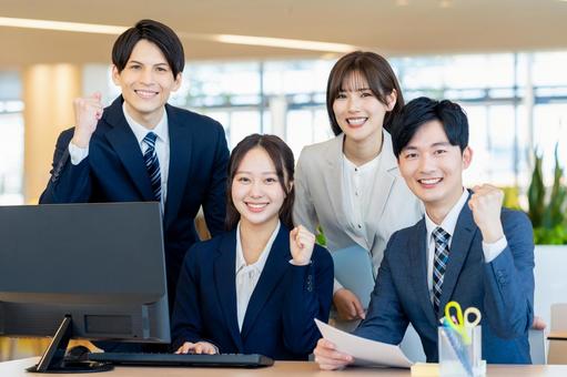 2026年04月06日 更新 月額いくらで頼める?インスタ運用代行の費用相場とプランの違いを解説